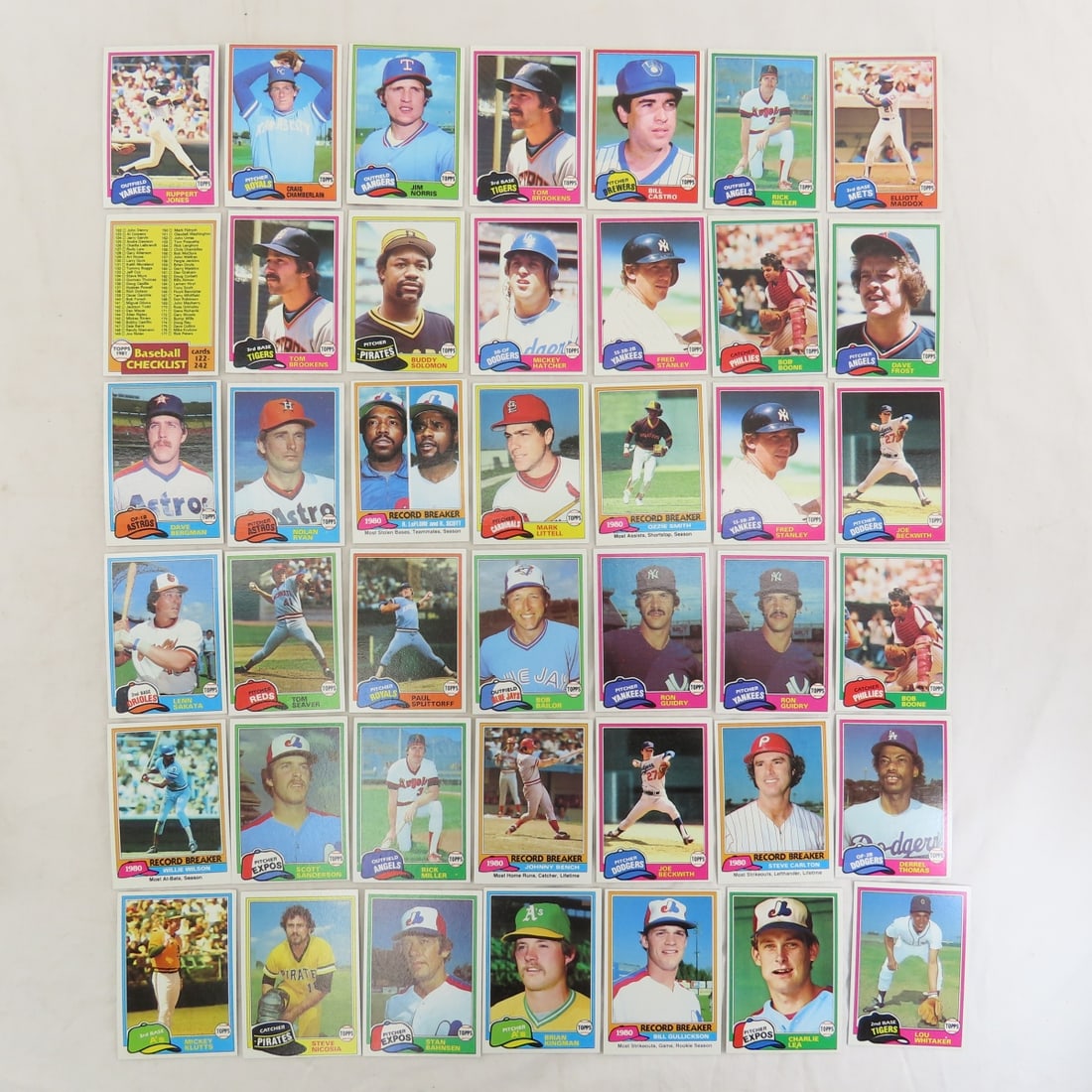 600+ 1981 Topps Baseball Cards - 7