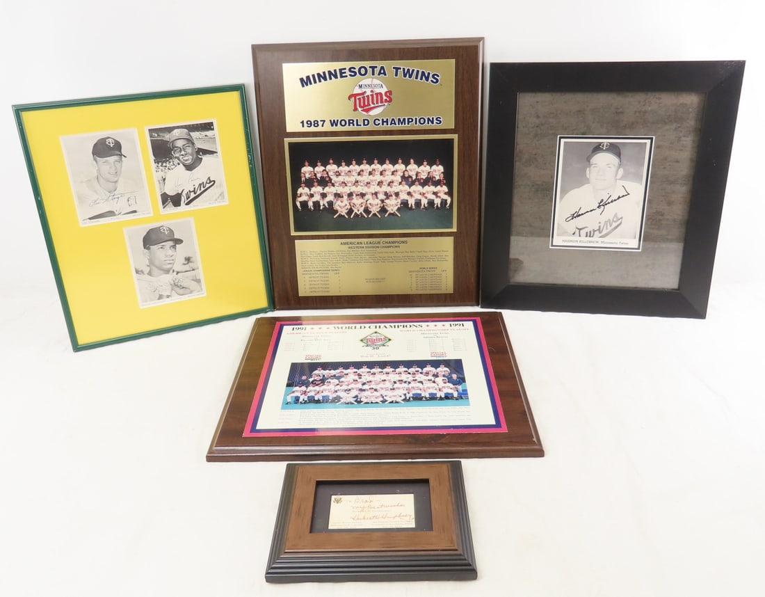 Framed Harmon Killebrew & Other Twins Signatures: Framed Harmon Killebrew & Other Twins Signatures - Minnesota Twins Signed Harmon Killebrew Signature 14 x 13" (No COA), Lee Stange, Vic Power, Zoilo Versalles Signatures 14 x 12" (No COA),