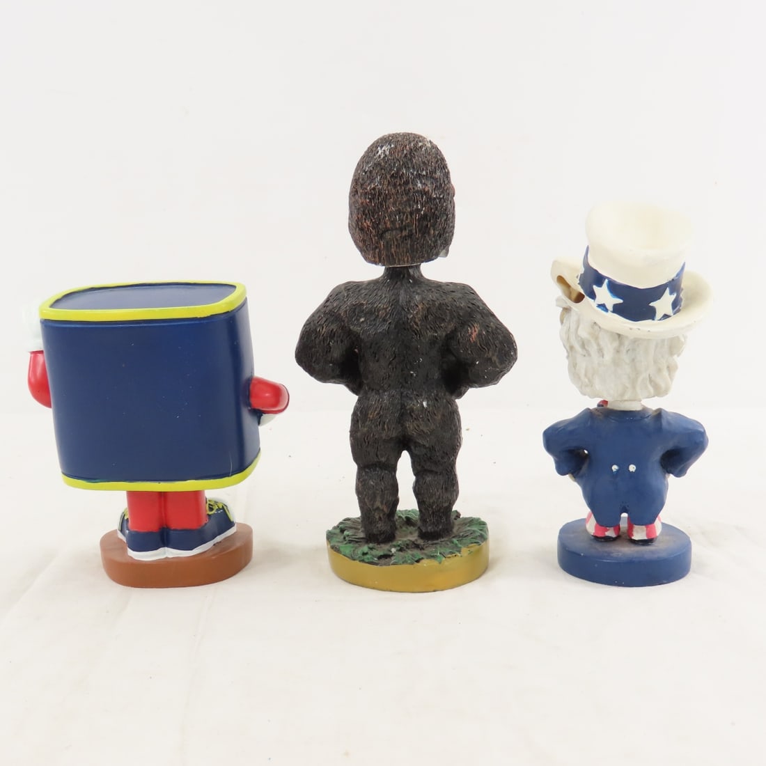 15 Bobble Head Nodders & New York Souvenirs - 12