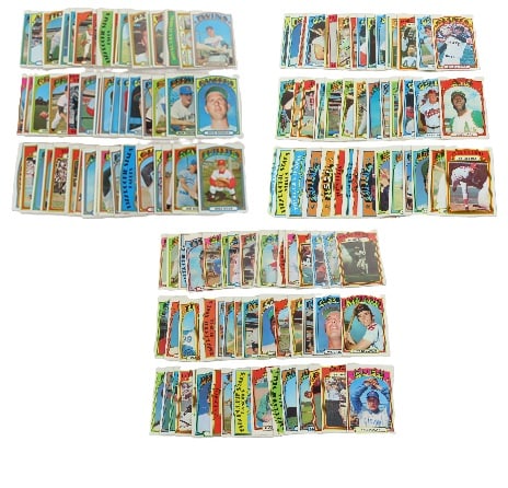 150+ 1972 Topps Baseball cards with Stars: 150+ 1972 Topps Baseball cards with Stars - Lot Size 5x4x4" 1lb Photos are part of description. (Live Auctioneers only shows a max of 20 photos). Please ask questions and read terms & conditions befor