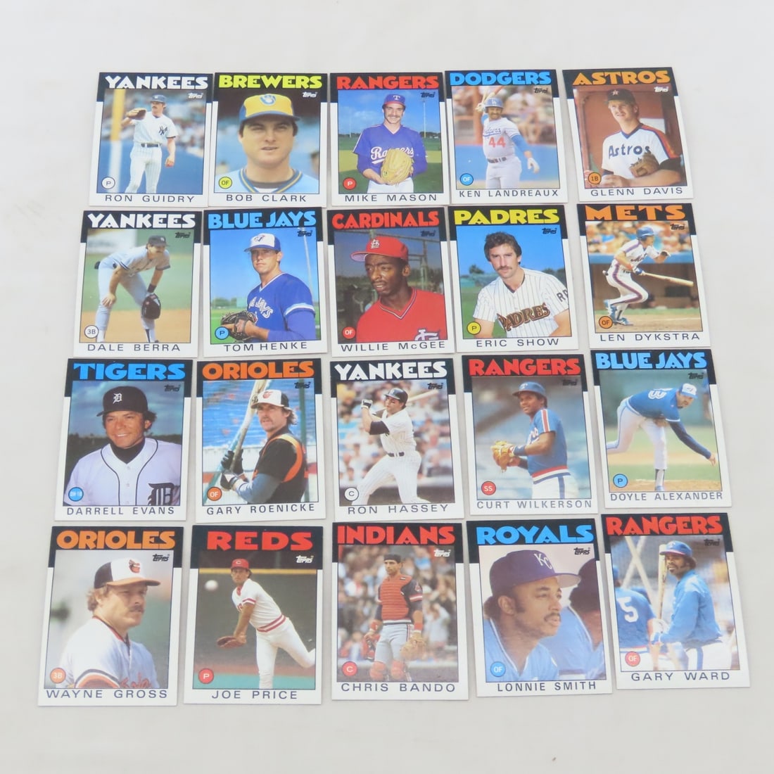 150+ Near Mint 1986 Topps Baseball Card- Henderson - 5