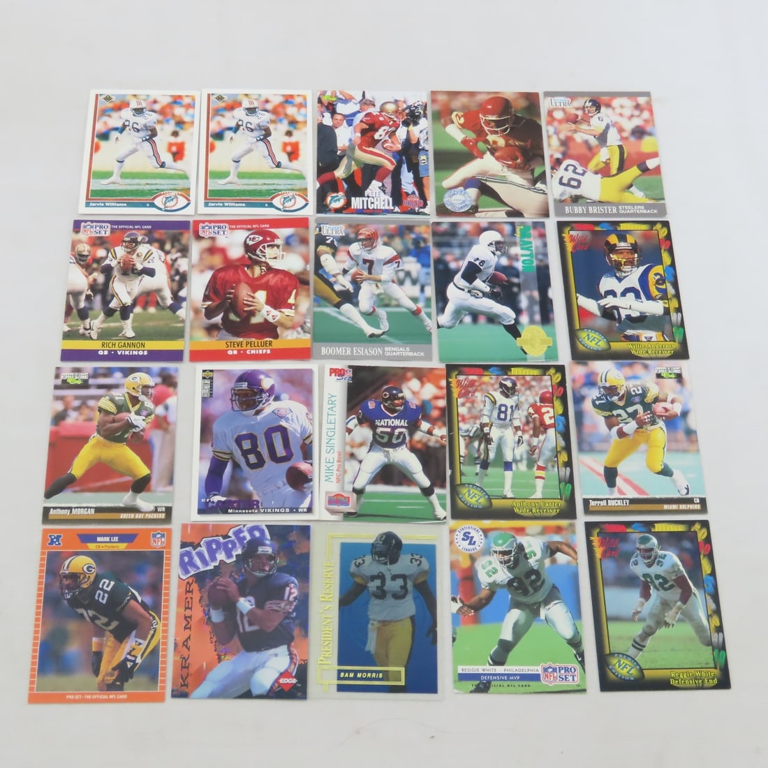 Approx 6,000 Mixed Sports Card in 2 Boxes - 4