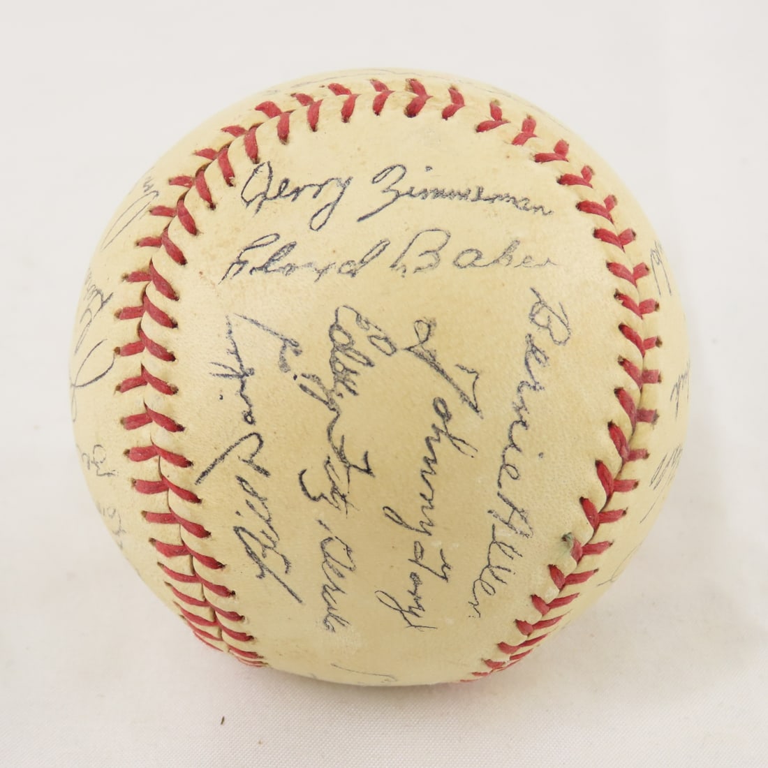 Tony Oliva Signed Ball & Facsimile Baseballs - 11
