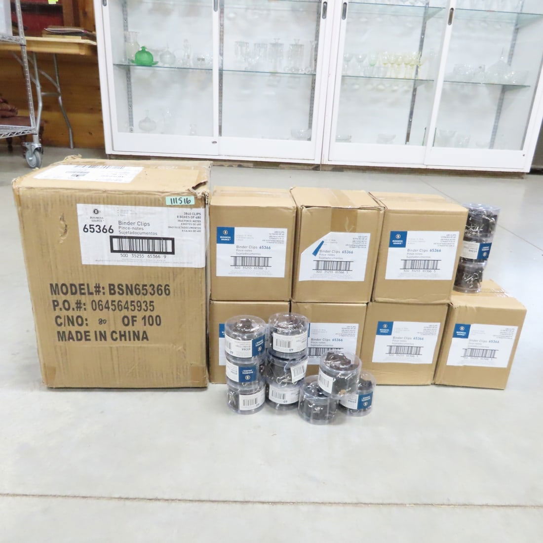 3,800 Black Business Source 3/4" Binder Clips: 3,800 Black Business Source 3/4" Binder Clips - All Black, Label States "White" - 3,840 Business Source brand 3/4" Binder Clips with 70 Sheet Capacity. 8 Boxes of 480 pieces (40 per container)