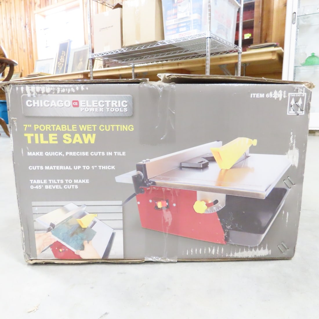 Chicago Electric 7" Portable Wet Cutting Tile Saw - 10