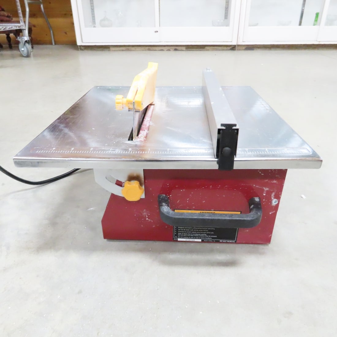 Chicago Electric 7" Portable Wet Cutting Tile Saw - 6