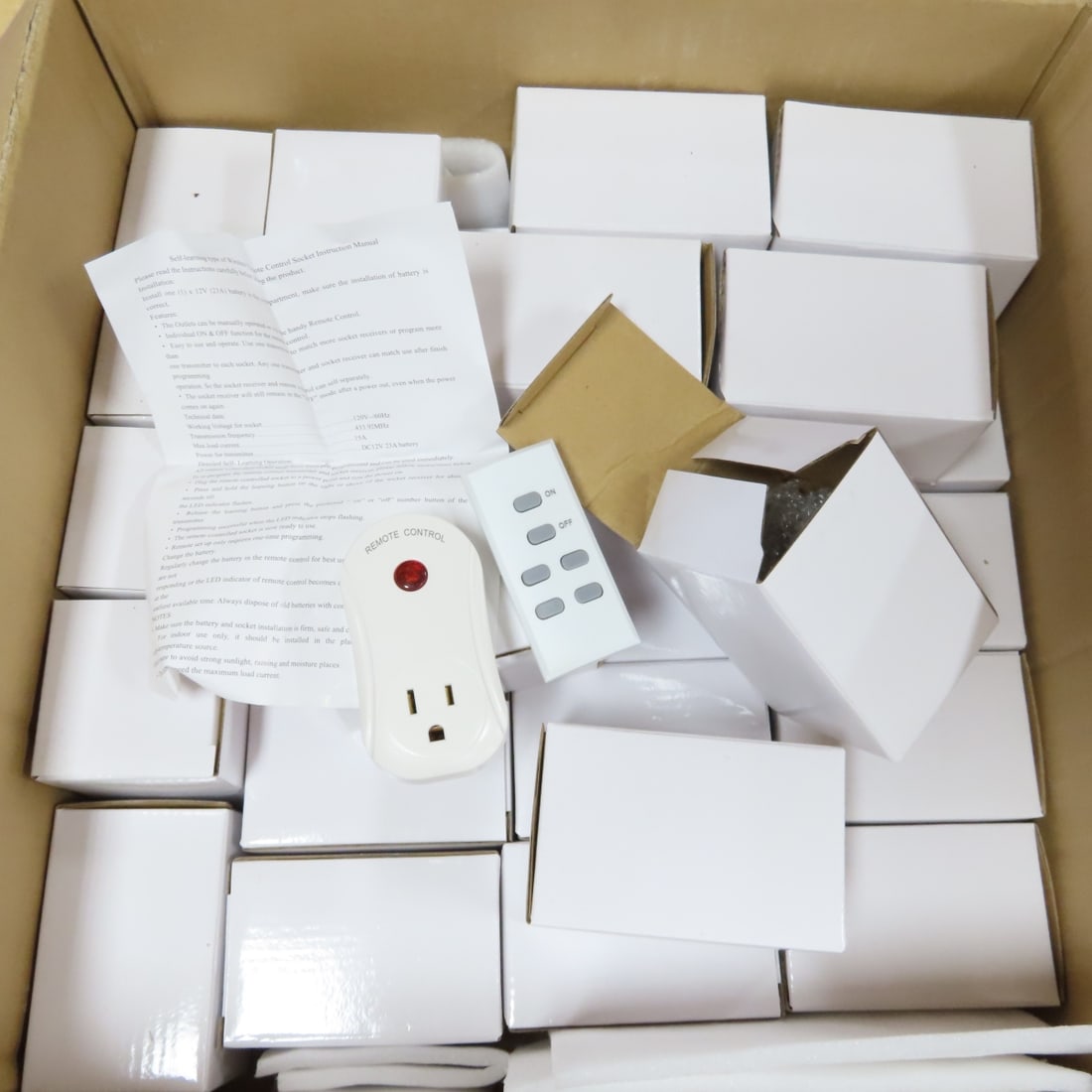 25+ Esplenty ES182U Remote Control Switches NIB: 25+ Esplenty ES182U Remote Control Switches NIB - 28 Pieces, NIB, Model ES182U for 120V Remote Control Switches. Lot Size: 17 x 17 x 8", 11 lbs Photos are part of description. (Live Auctioneers