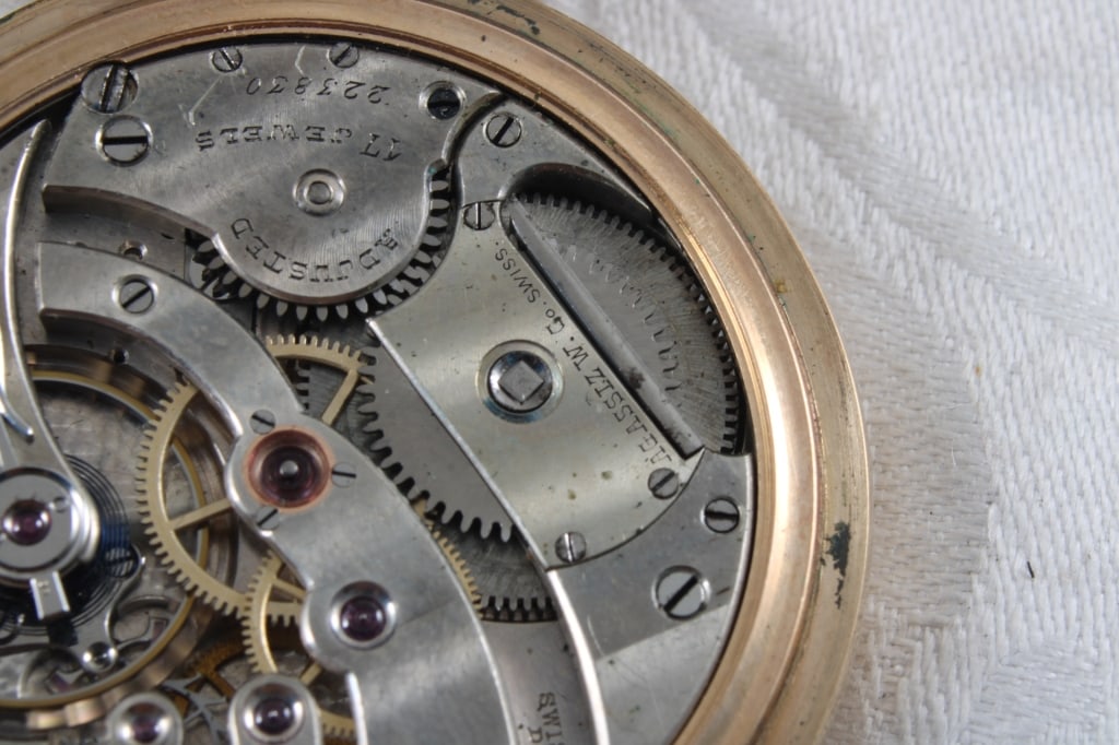 Agassiz 17 Jewel Pocket Watch 20 Yr Case Working - 11
