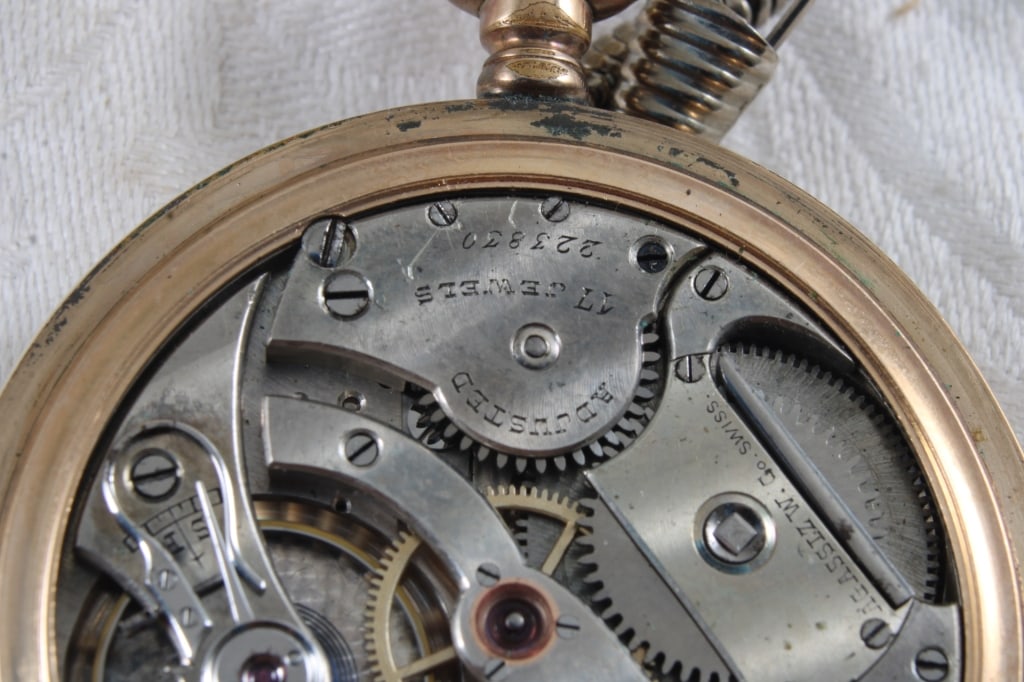 Agassiz 17 Jewel Pocket Watch 20 Yr Case Working - 8