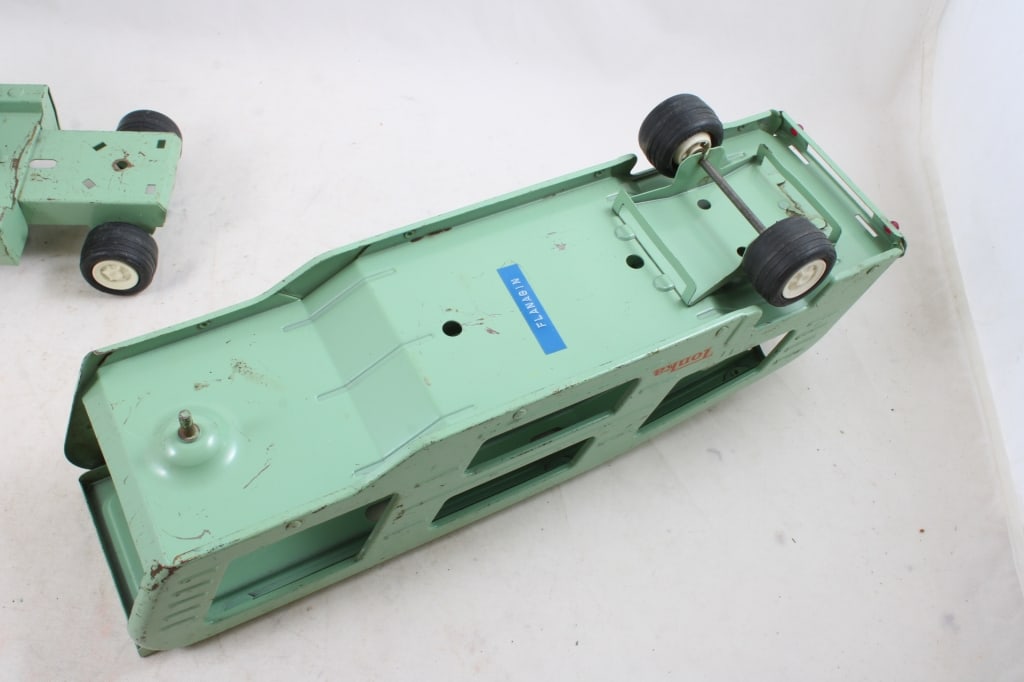 '60s Tonka Auto Transport w/2 '63 Corvette Cars - 19