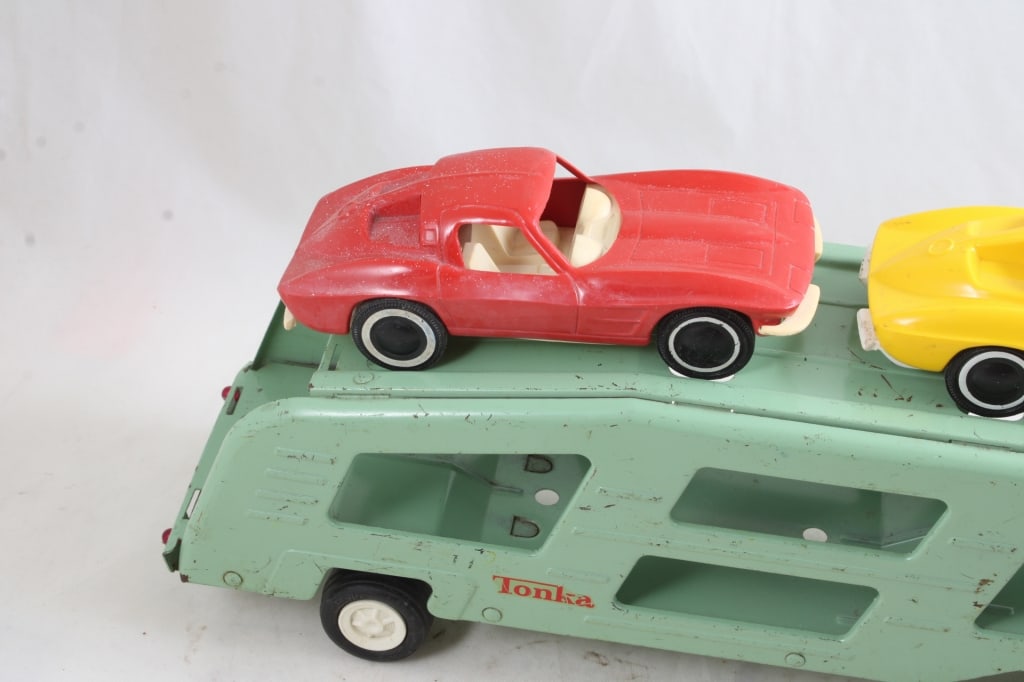 '60s Tonka Auto Transport w/2 '63 Corvette Cars - 2