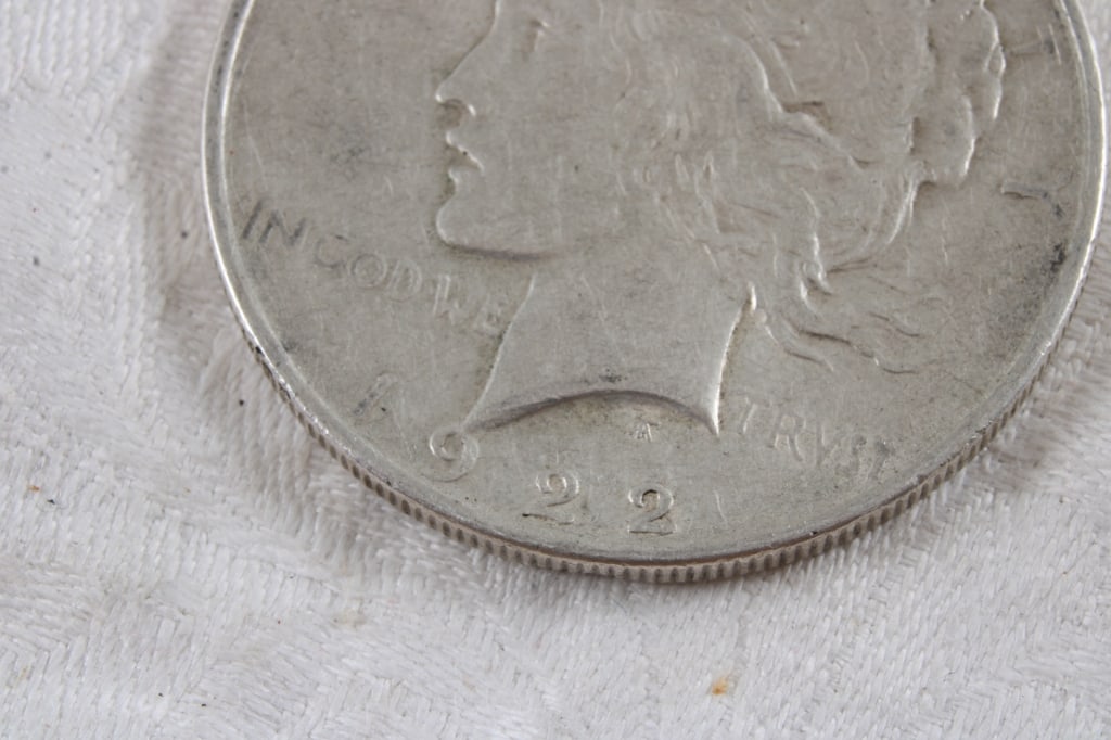 1922 Peace Silver Dollar - 2