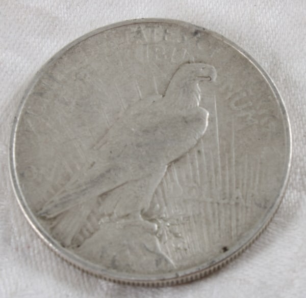 1922 Peace Silver Dollar - 3