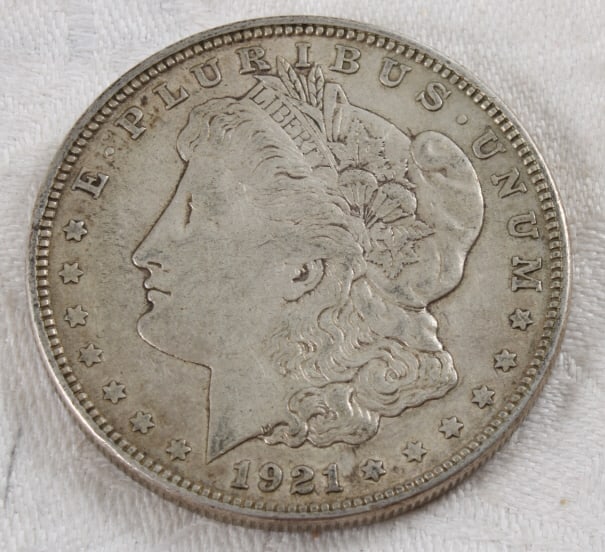 1921 Morgan Silver Dollar (1 of 4)