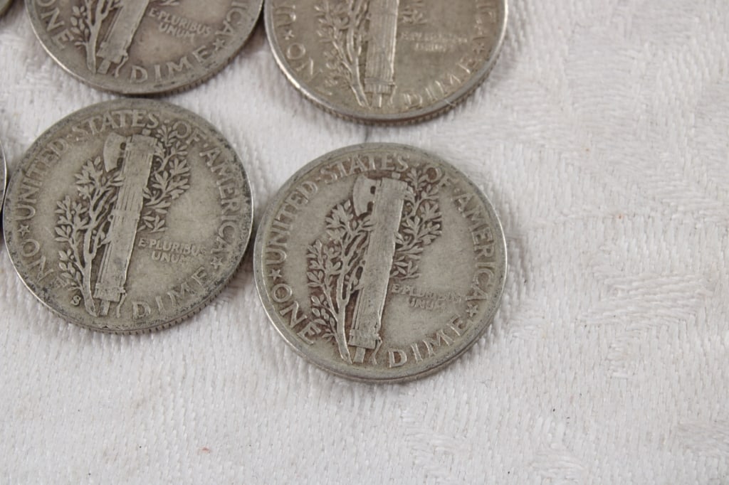 10 Mercury Silver Dimes - 13