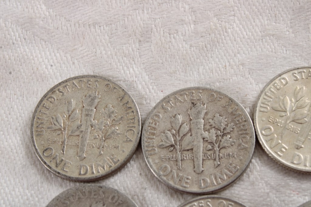 8 Roosevelt Silver Dimes, 2 Mercury Silver Dimes - 8