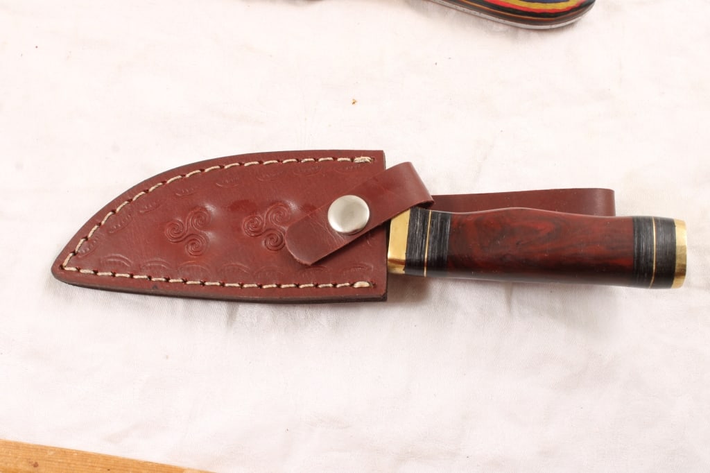 2 Damascus Fixed Blade Knives in Sheaths - 7