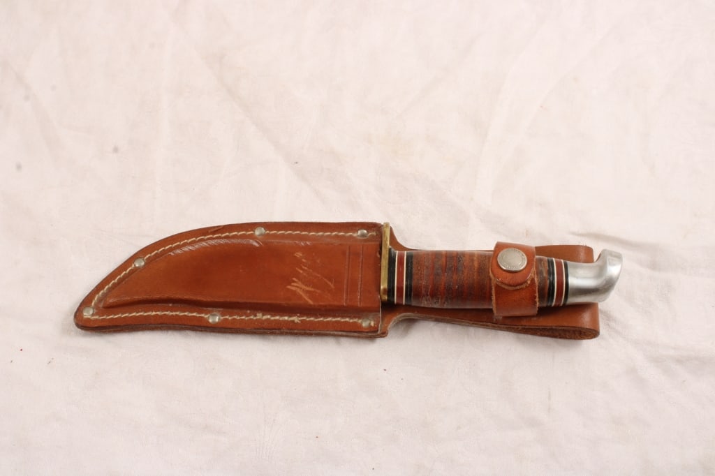 Western Fixed Blade Knife L-66 in Leather Sheath - 8