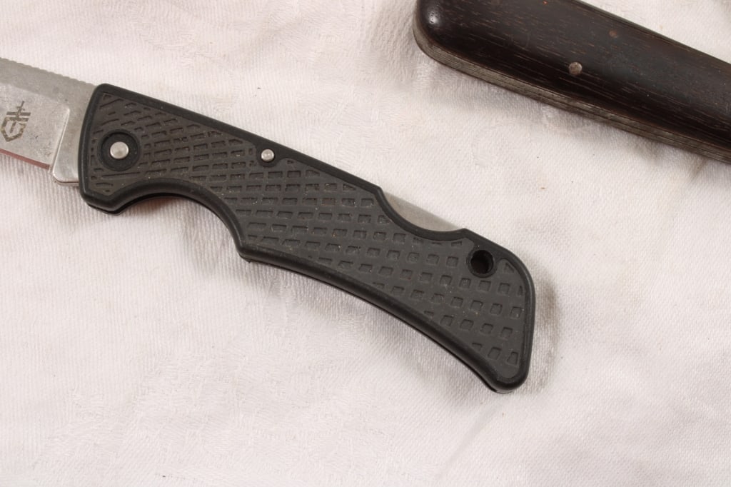 4 Pocket, Folding, Folding Lock blade Knives - 3