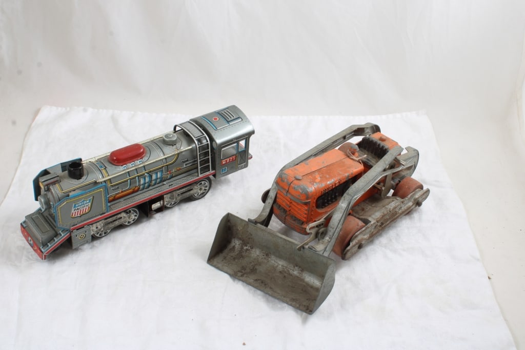 Hubley Diesel Plow, Modern Toys Locomotive Japan (1 of 15)