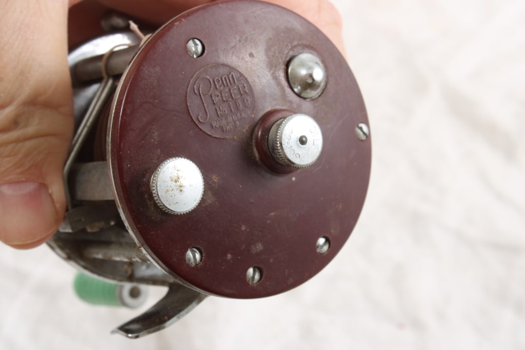 Penn Peer 109, Pflueger Rocket 1375 Fishing Reels - 7