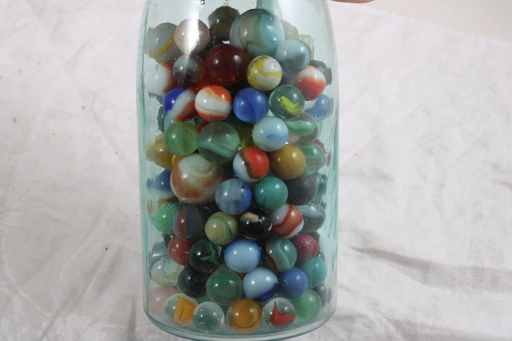 2 Quart Canning Jars Full of Vintage Marbles - 11