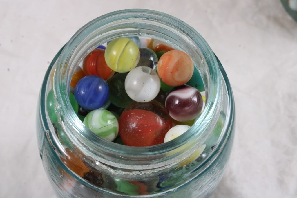 2 Quart Canning Jars Full of Vintage Marbles - 7