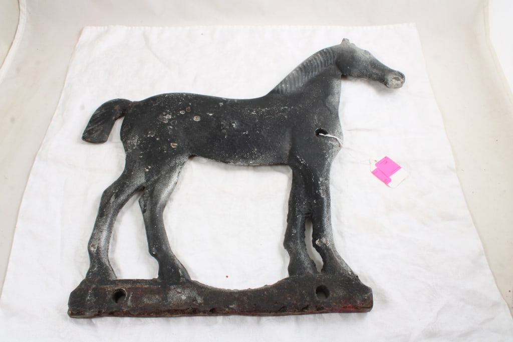 Antique Cast Iron Horse Windmill Weight: Antique Cast Iron Horse Windmill Weight - Looks like there's been a repair done on the tail. Lot Size 17" x 17" x 3". 13 Lbs. Photos are part of description (Live Auctioneers on displays a max of 20 p