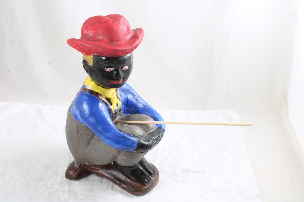 Plaster Black Americana Boy Fishing Figure: Plaster Black Americana Boy Fishing Figure - Lot Size 12" x 9" x 8". 13 Lbs. Photos are part of description (Live Auctioneers on displays a max of 20 photos -check other polatforms for all photos).