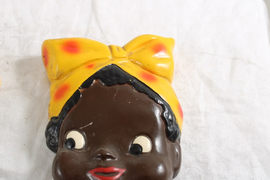 Black Americana Chalk Ware Wall Plaques with Hooks - 4