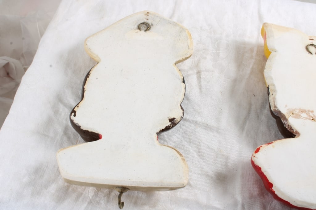 Black Americana Chalk Ware Wall Plaques with Hooks - 7