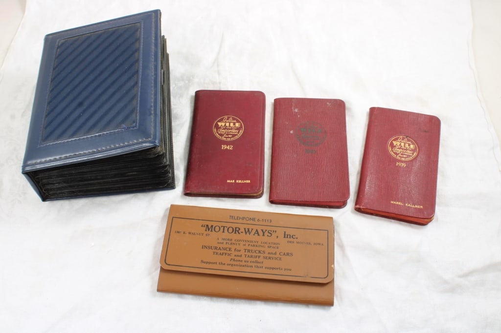 Photo Book 100 Pages Postcards Other Ephemera (1 of 20)