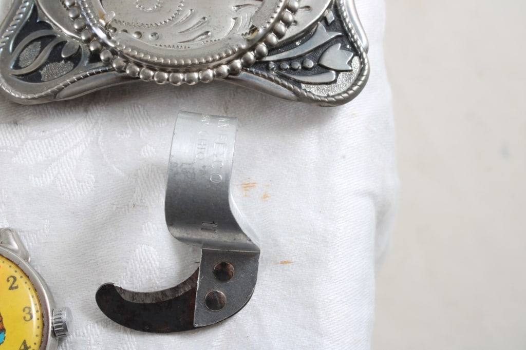 Pinbacks, Tokens, Bicycle Emblems & More - 13