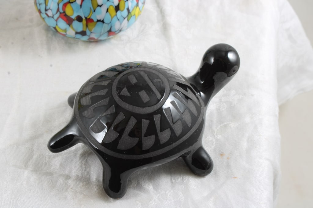 Murano, Pueblo & Pearlescent Art Glass - 3