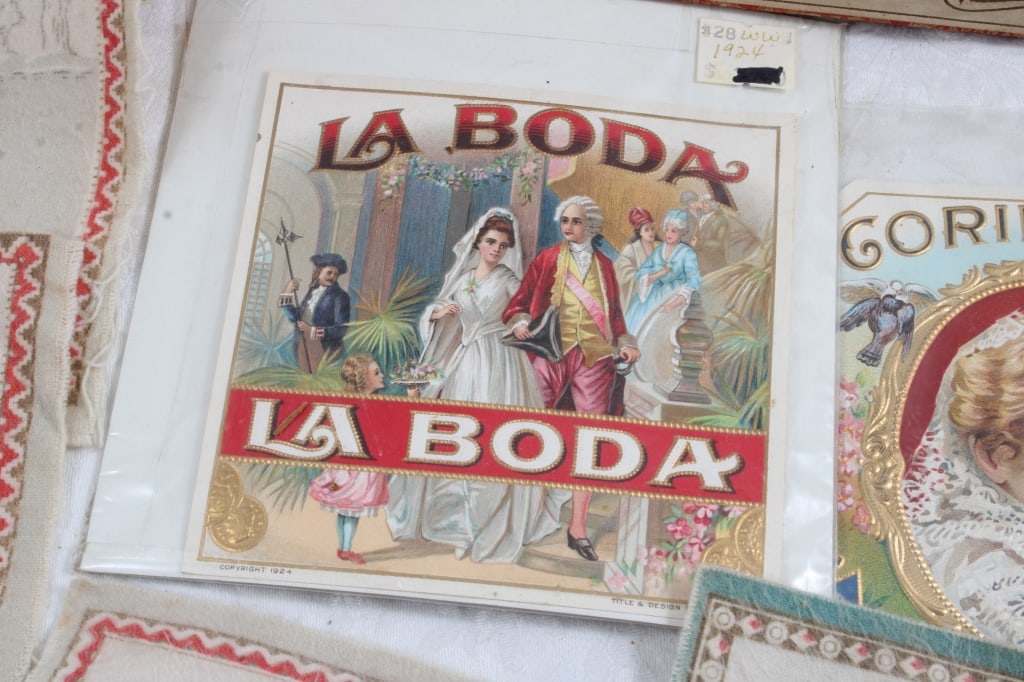 Antique Cigar Store Display Box, Labels, Cloths - 5