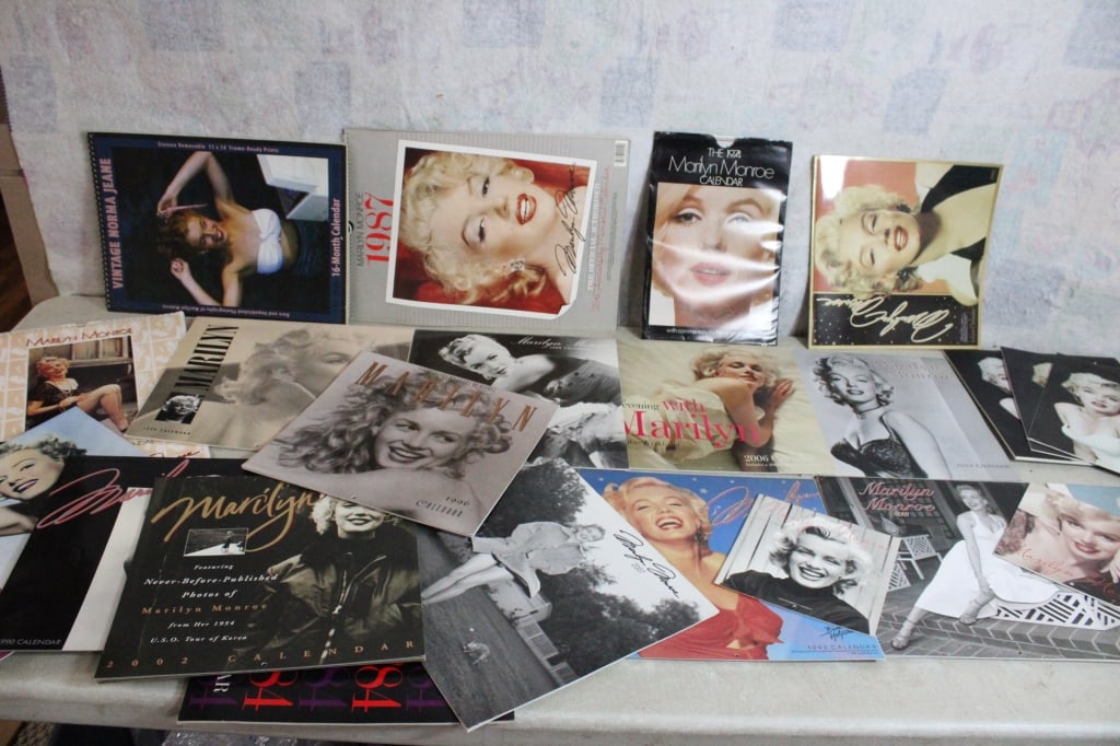 26 Vintage Marilyn Monroe Vintage Calendars (1 of 20)