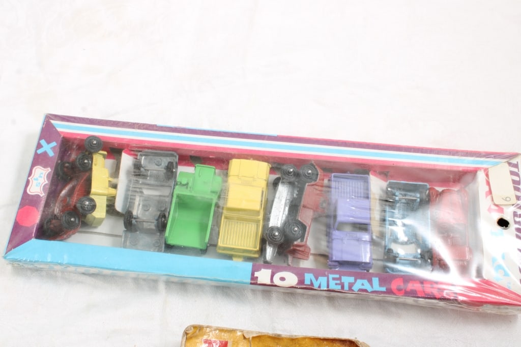 Vintage Tootsietoy Cars New on Cards - 6