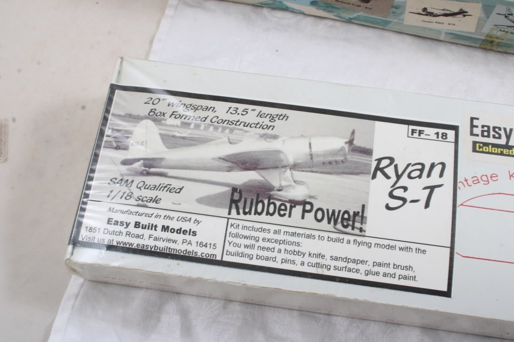 4 Airplane Model Kits Revell, Monogram, Others - 2