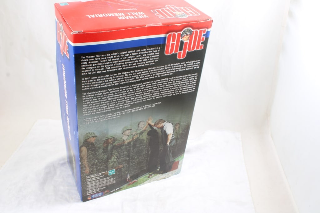 Hasbro G I Joe Vietnam Memorial Figure New in Box - 7