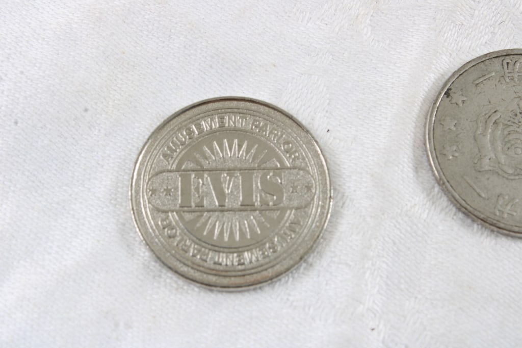 100+ Japanese Slot Machine & Arcade Tokens - 5