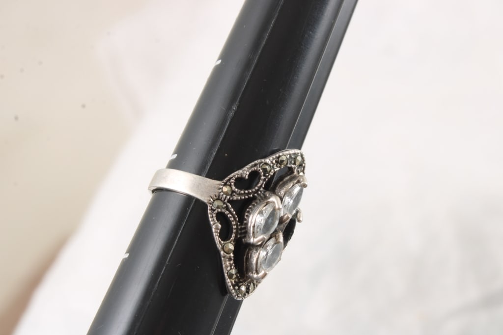 Uhrium Class Ring & Sterling Silver Ring - 17