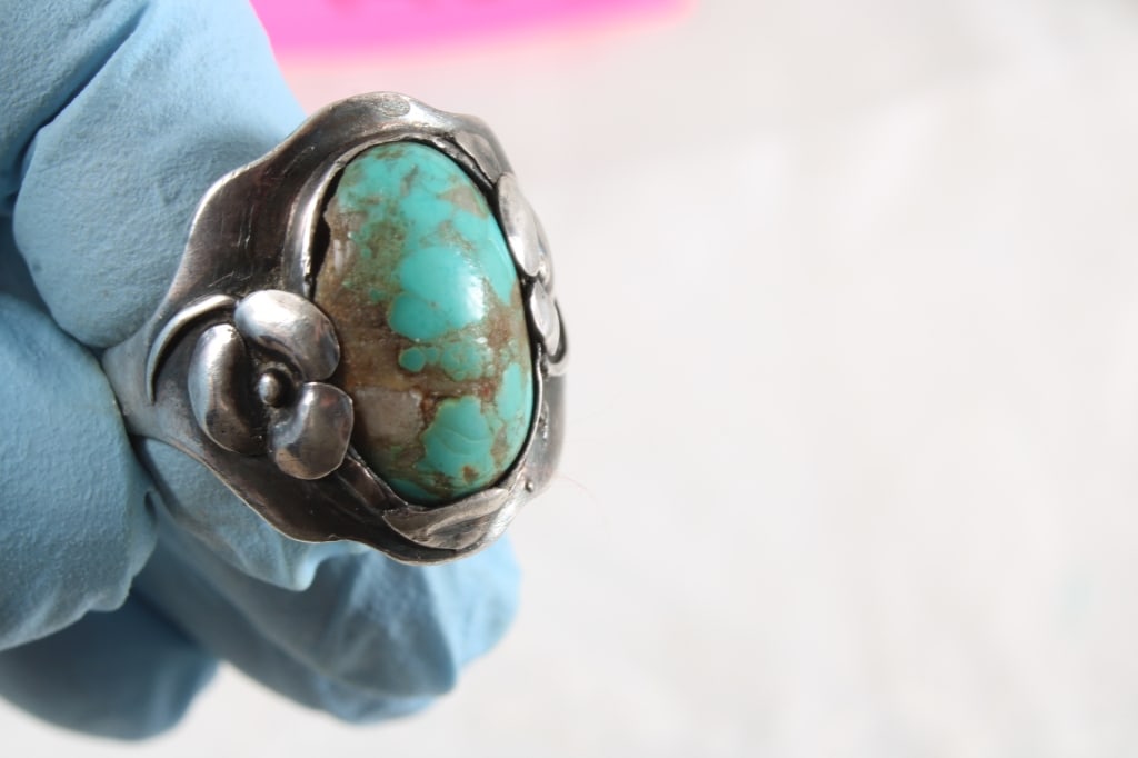 2 Southwest Style Turquoise Rings 23 Grams - 2