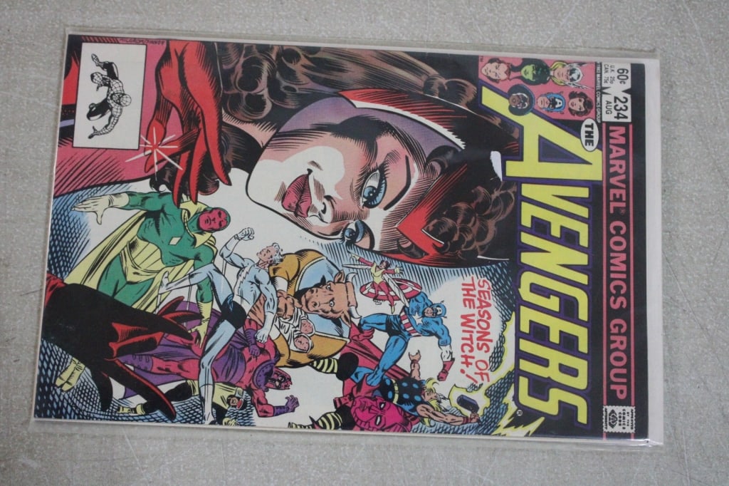 25 The Avengers Vintage Marvel Comic Books - 10