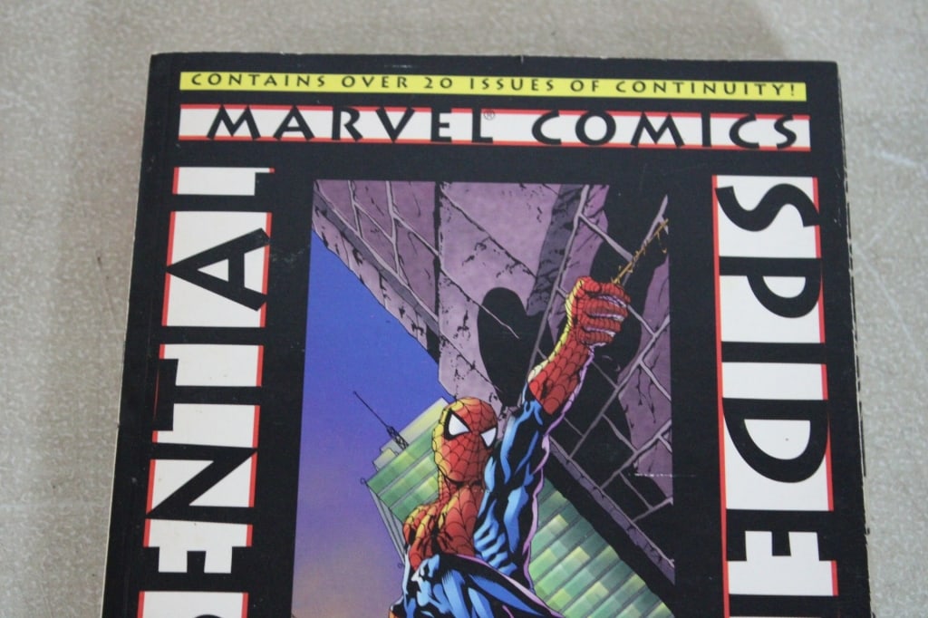 2 Marvel Essential Spider-Man Comics - 3
