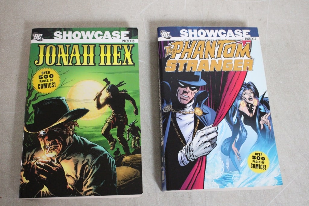 Jonah Hex & Phantom Stranger #1 DC Comics: Jonah Hex & Phantom Stranger #1 DC Comics - Lot Size 10" x 7" x 3". 3 Lb. Photos are part of description (Live Auctioneers on displays a max of 20 photos -check other polatforms for all photos).