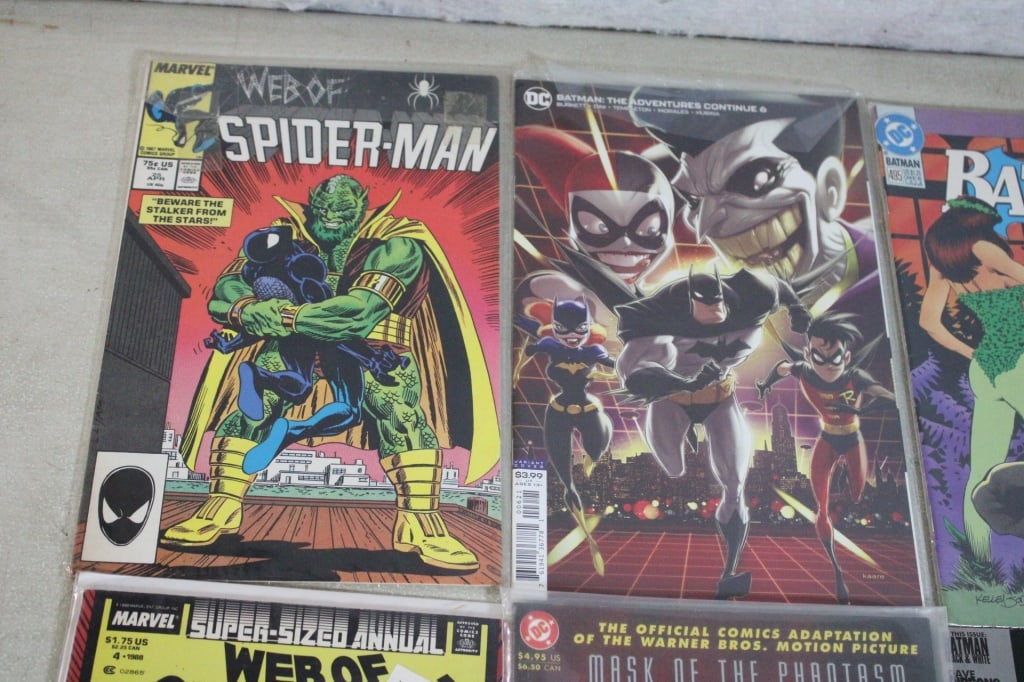 17 DC Comic Books Spider-Man, Batman - 4