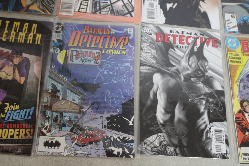 17 DC Comic Books Spider-Man, Batman - 8