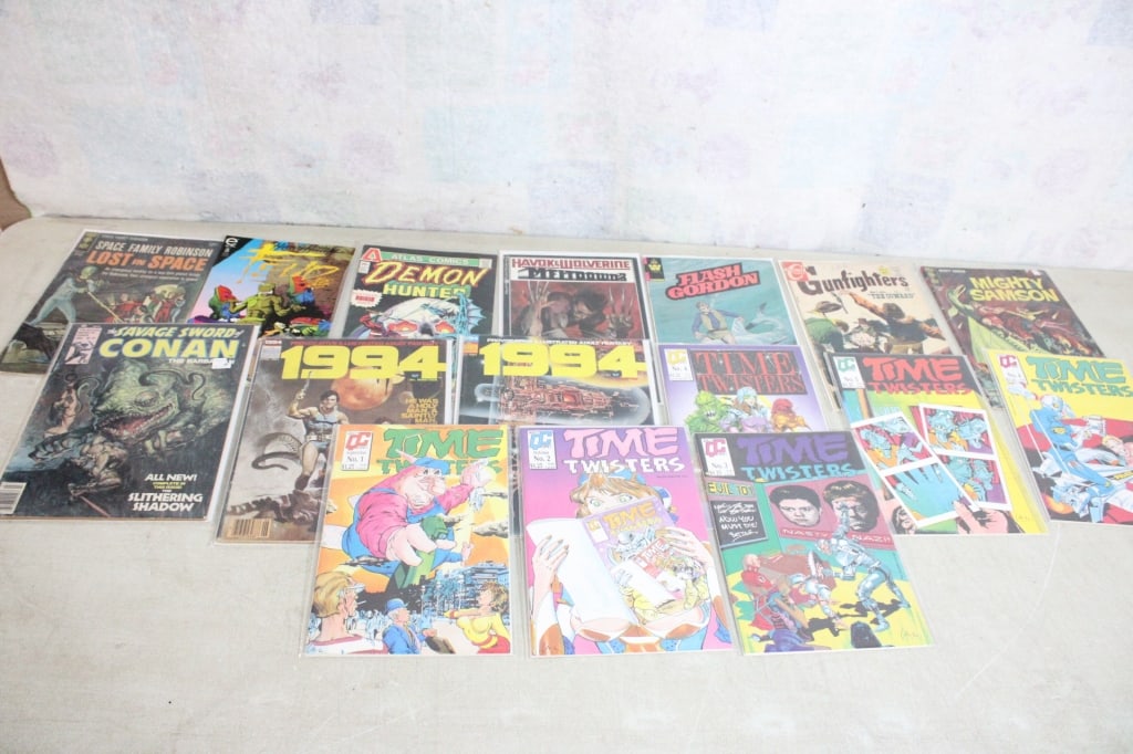 16 Vintage Comic Books: 16 Vintage Comic Books - 6 Quality Comics No. 1,2,3,4,5,6. 2 Gold Keys, 1 Charlton, 1 Whitman, 2 Epic, 2 Warren Magazines, 1 Atlas, 1 CC. Lot Size 10" x 7" x 3". 3 Lbs. Photos are part of