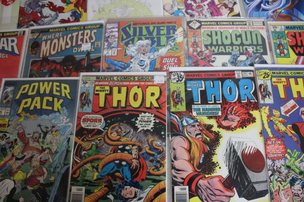 42 Vintage Marvel Comic Books - 7
