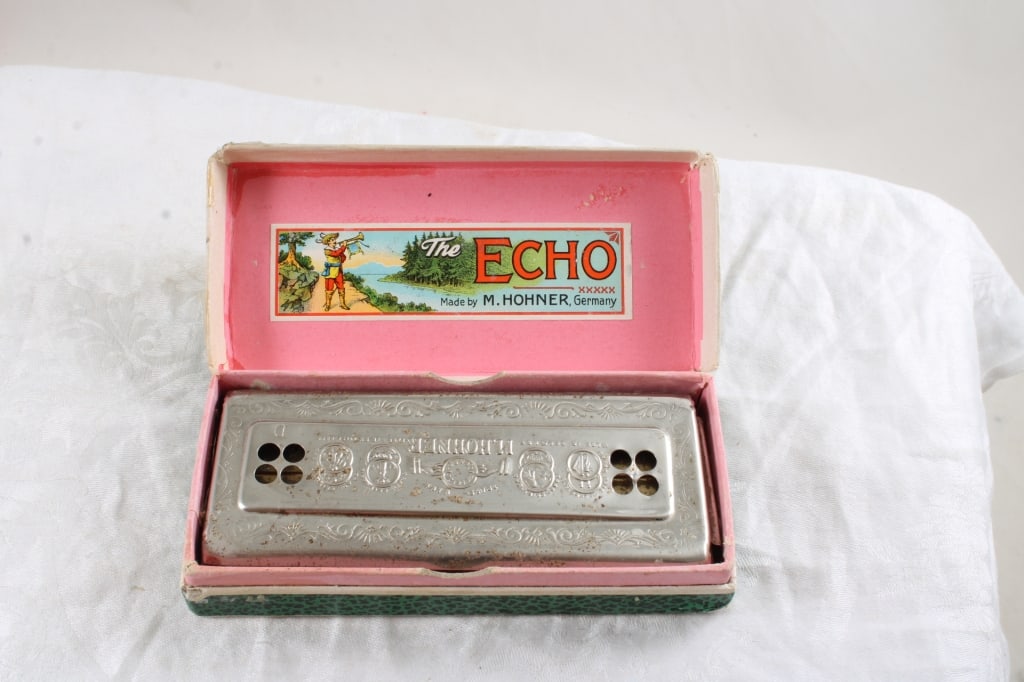 Vintage Echo Harp 2 Sided Harmonica Keys A & D - 12